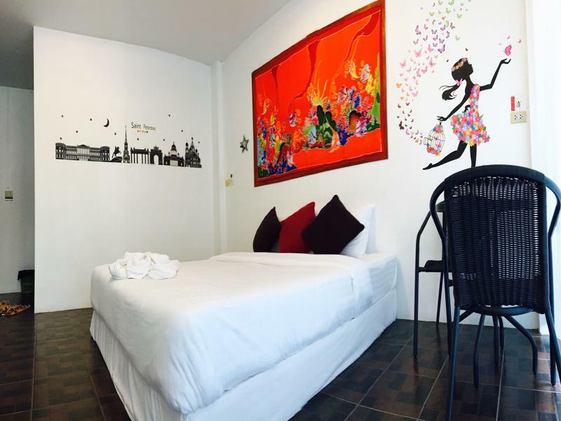 Lanta Friendly House Hotel เกาะลันตา ภายนอก รูปภาพ