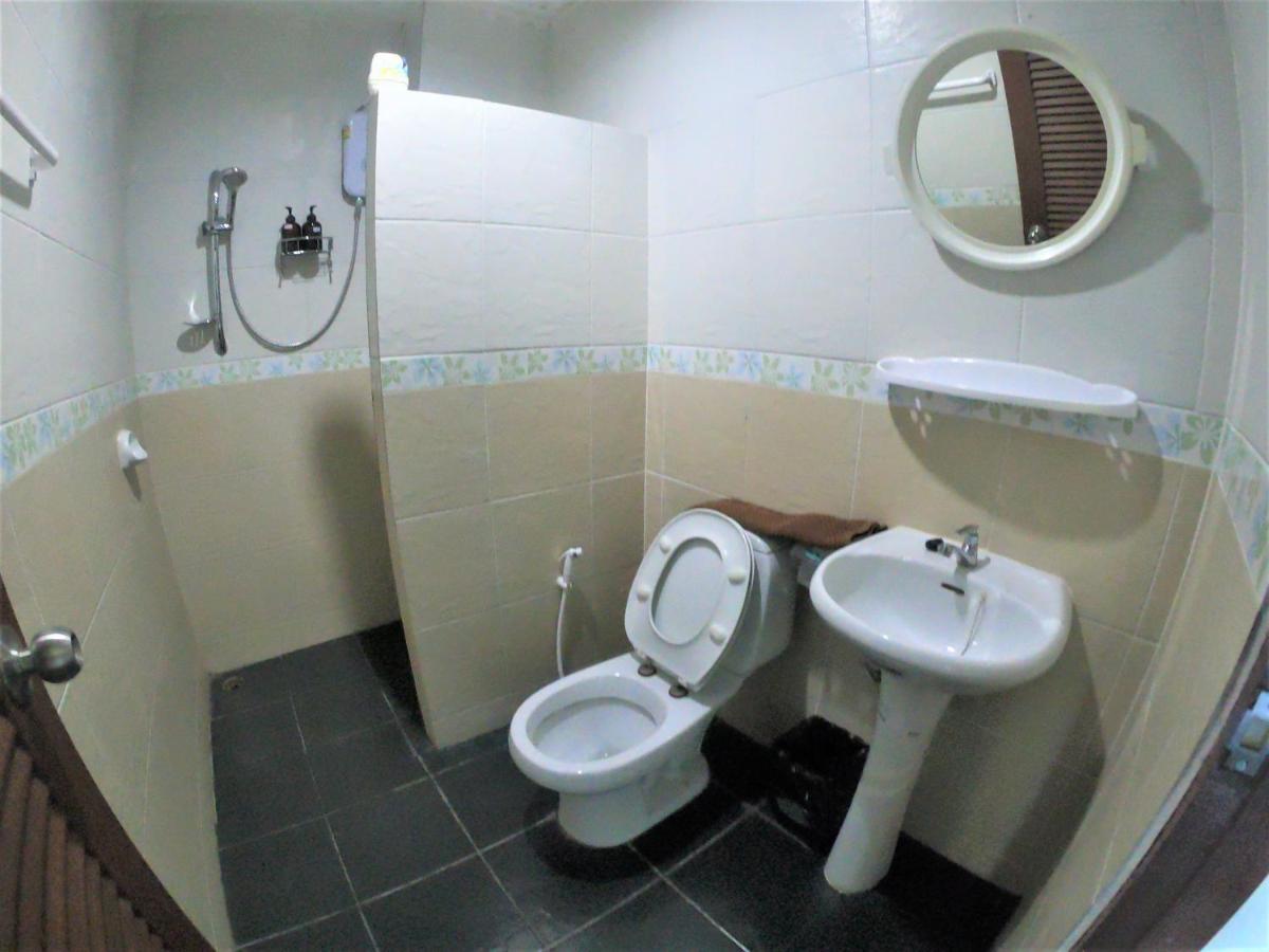 Lanta Friendly House Hotel เกาะลันตา ภายนอก รูปภาพ